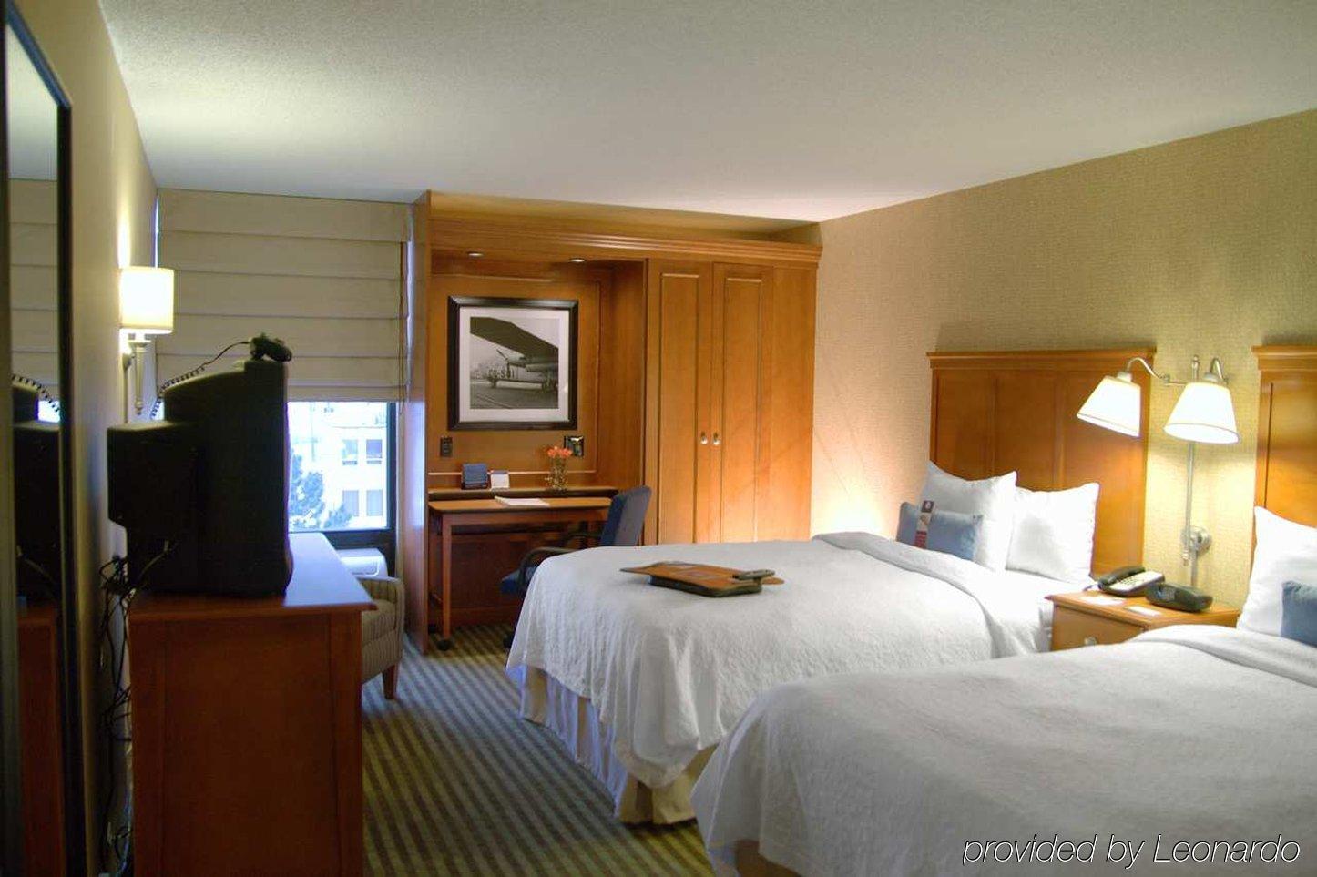 ホテル ハンプトン イン シカゴ - オハレ インターナショナル エアポート シラー・パーク 部屋 写真